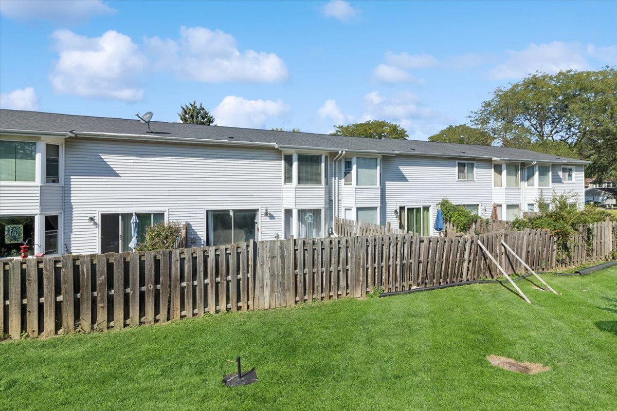 149 Thomas Road, Bolingbrook, IL 60440
