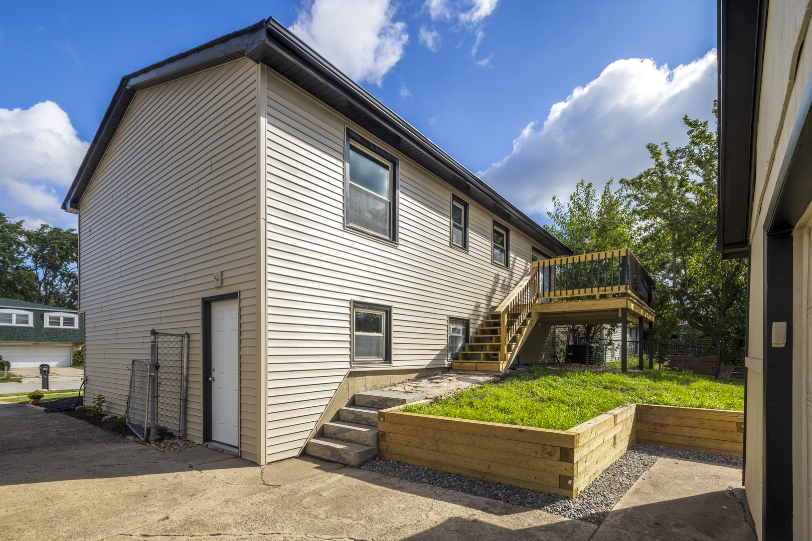 7727 166th Street, Tinley Park, IL 60477