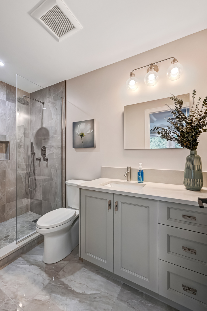 12035 S 90th Avenue, Palos Park, IL 60464