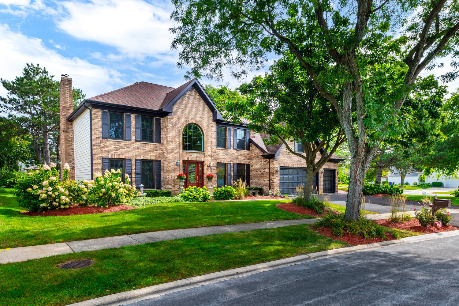 1813 Knapp Court, Wheaton, IL 60189