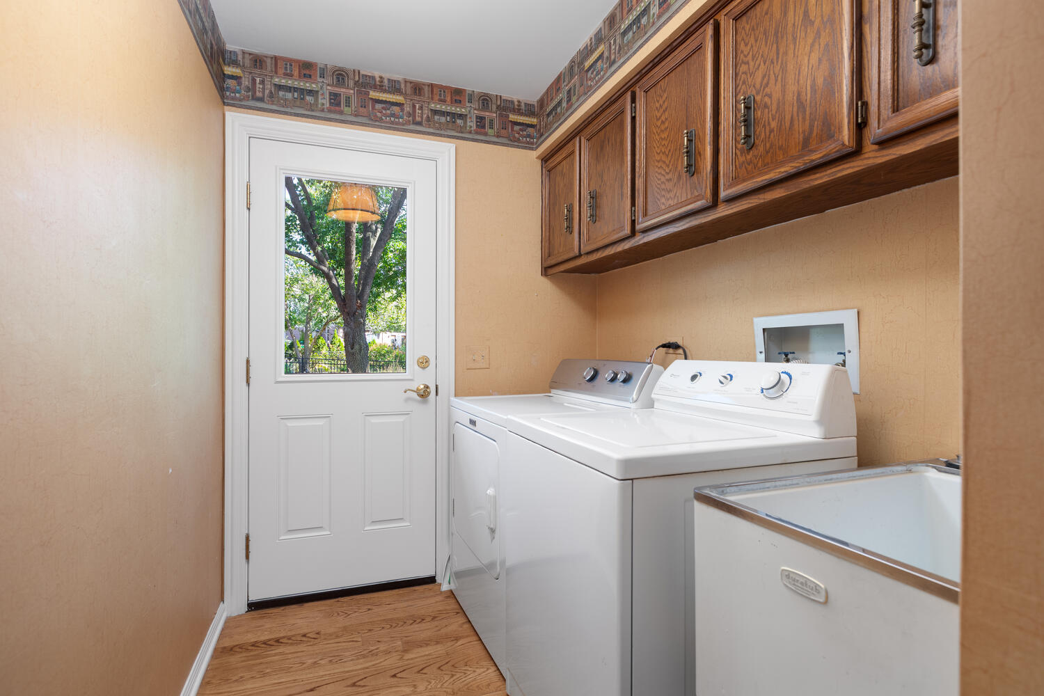 1813 Knapp Court, Wheaton, IL 60189