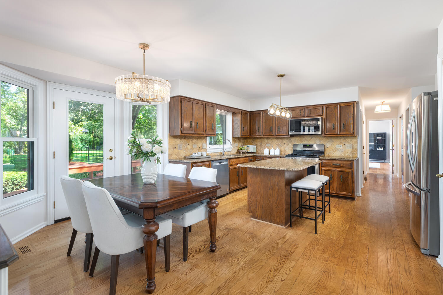1813 Knapp Court, Wheaton, IL 60189