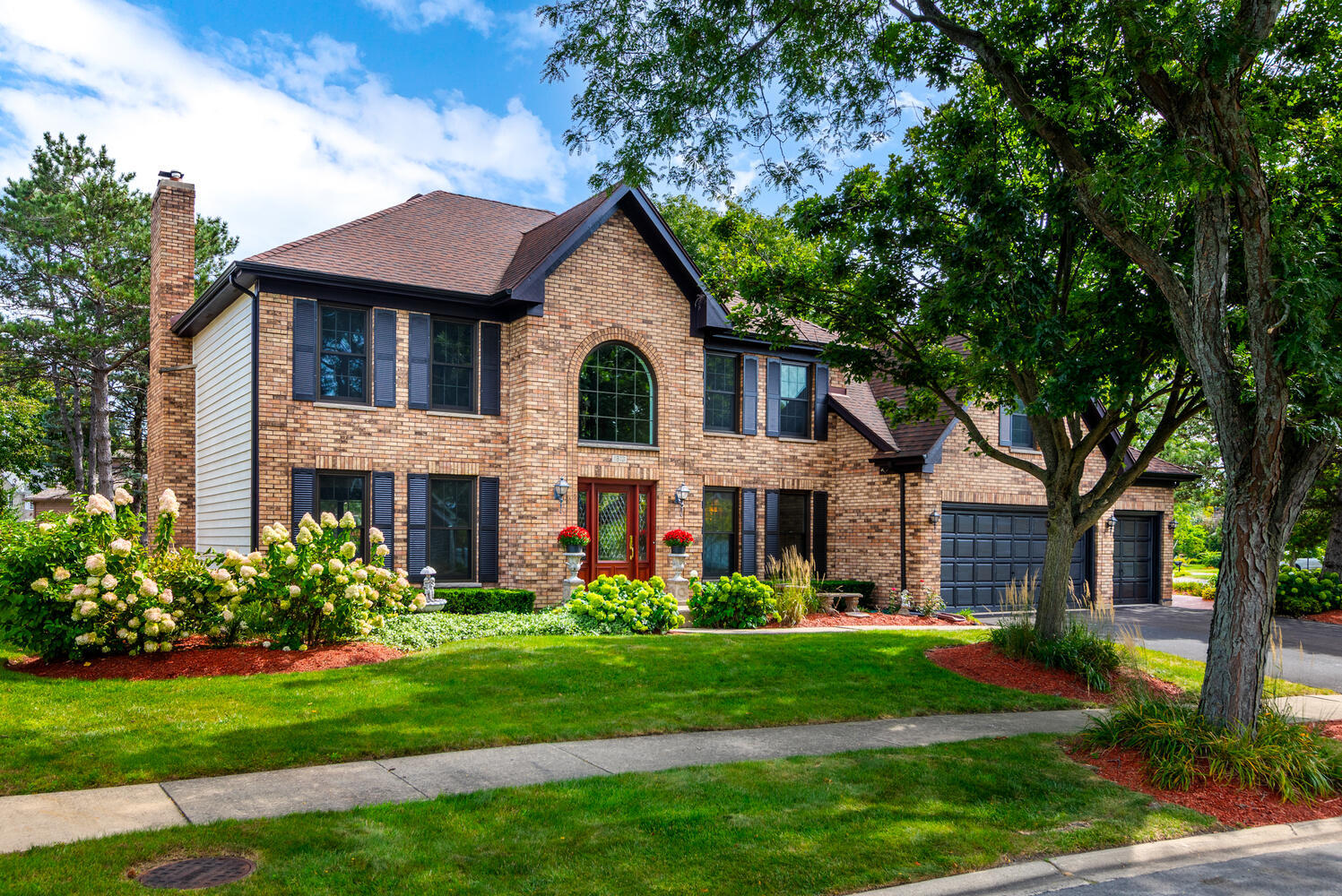 1813 Knapp Court, Wheaton, IL 60189