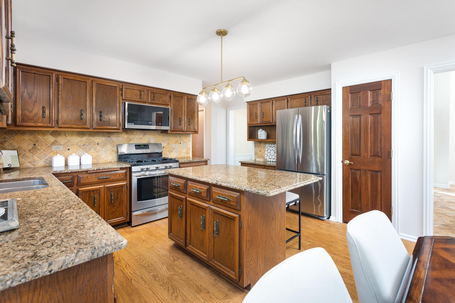 1813 Knapp Court, Wheaton, IL 60189