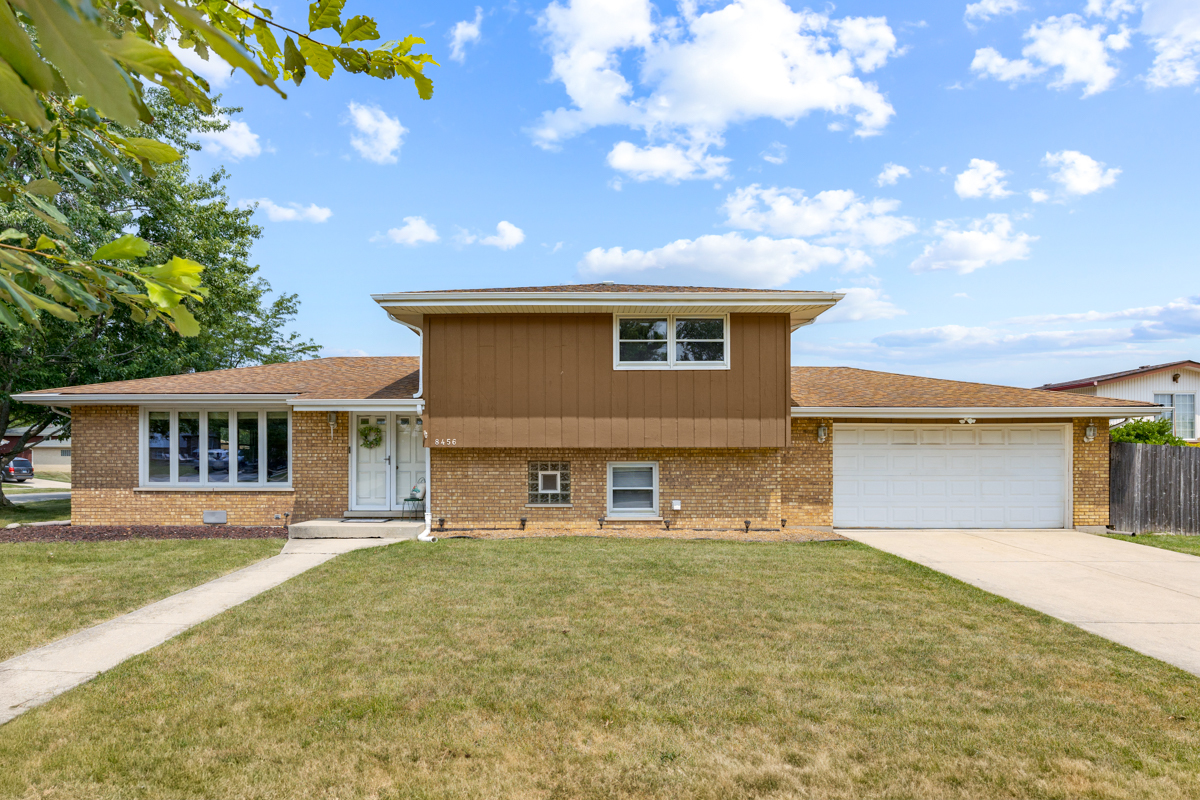 8456 170th Place, Tinley Park, IL 60487