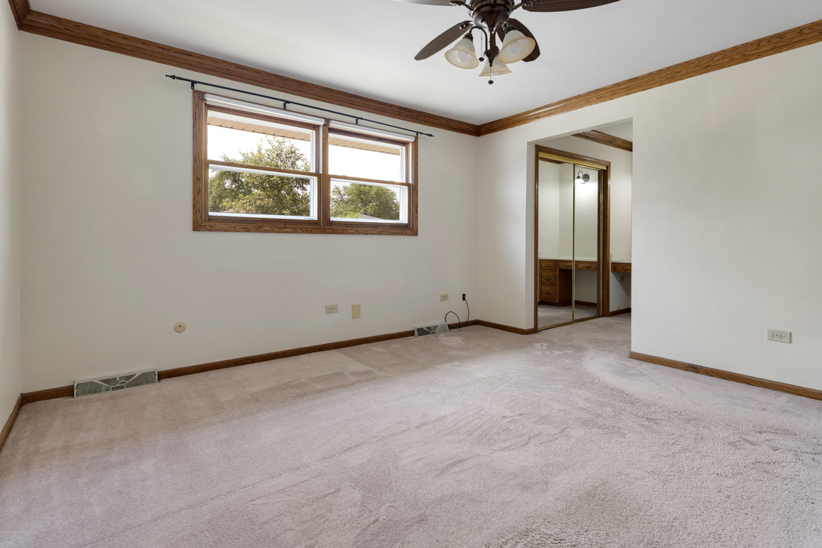 8456 170th Place, Tinley Park, IL 60487