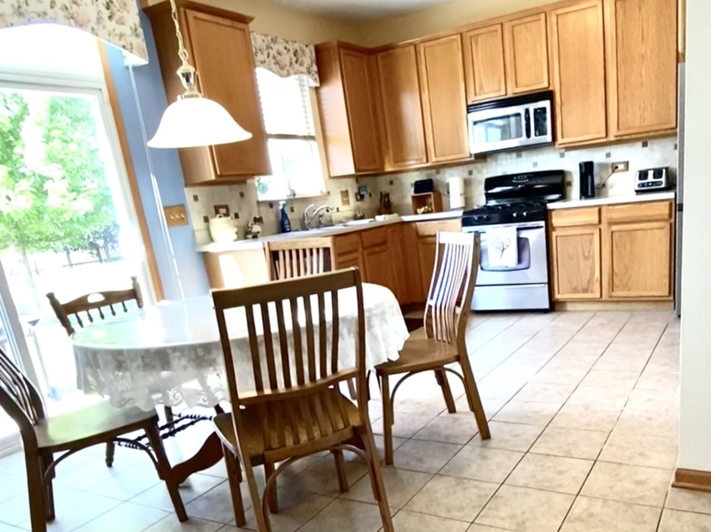 1056 Deertrail Court, Antioch, IL 60002