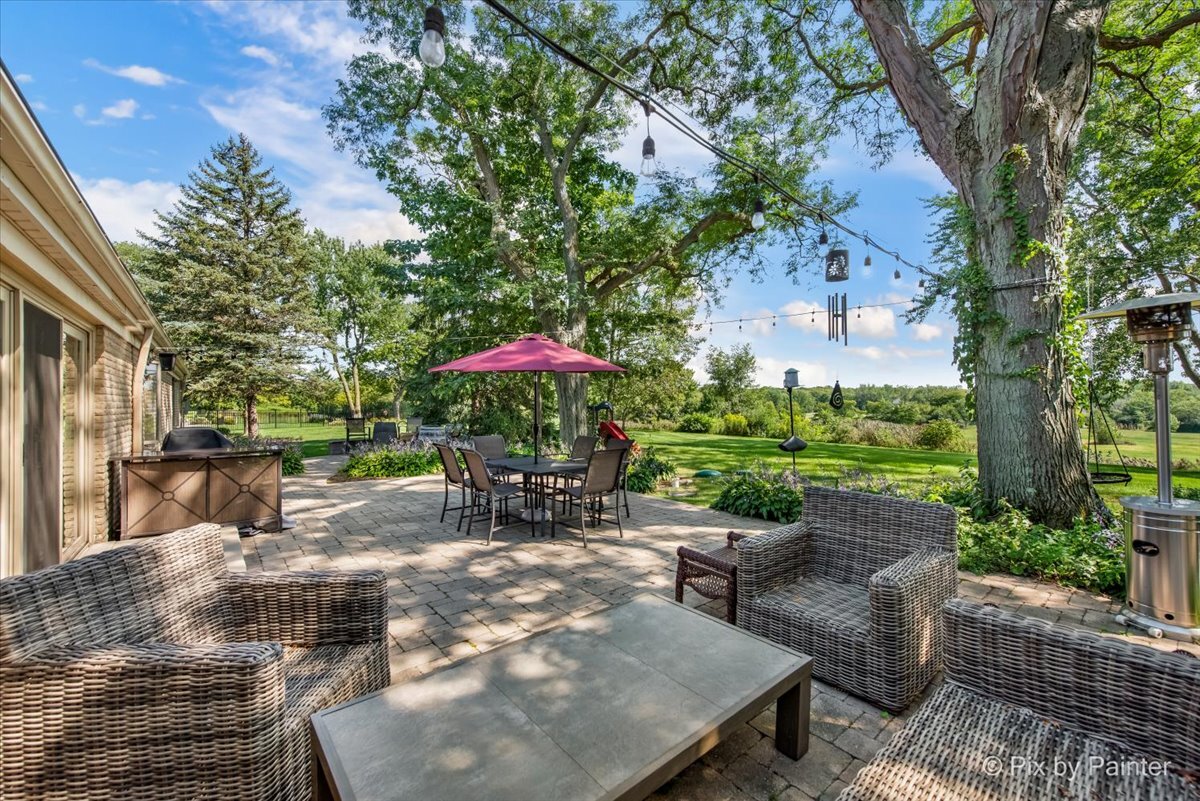 169 Crestview Court, Barrington, IL 60010