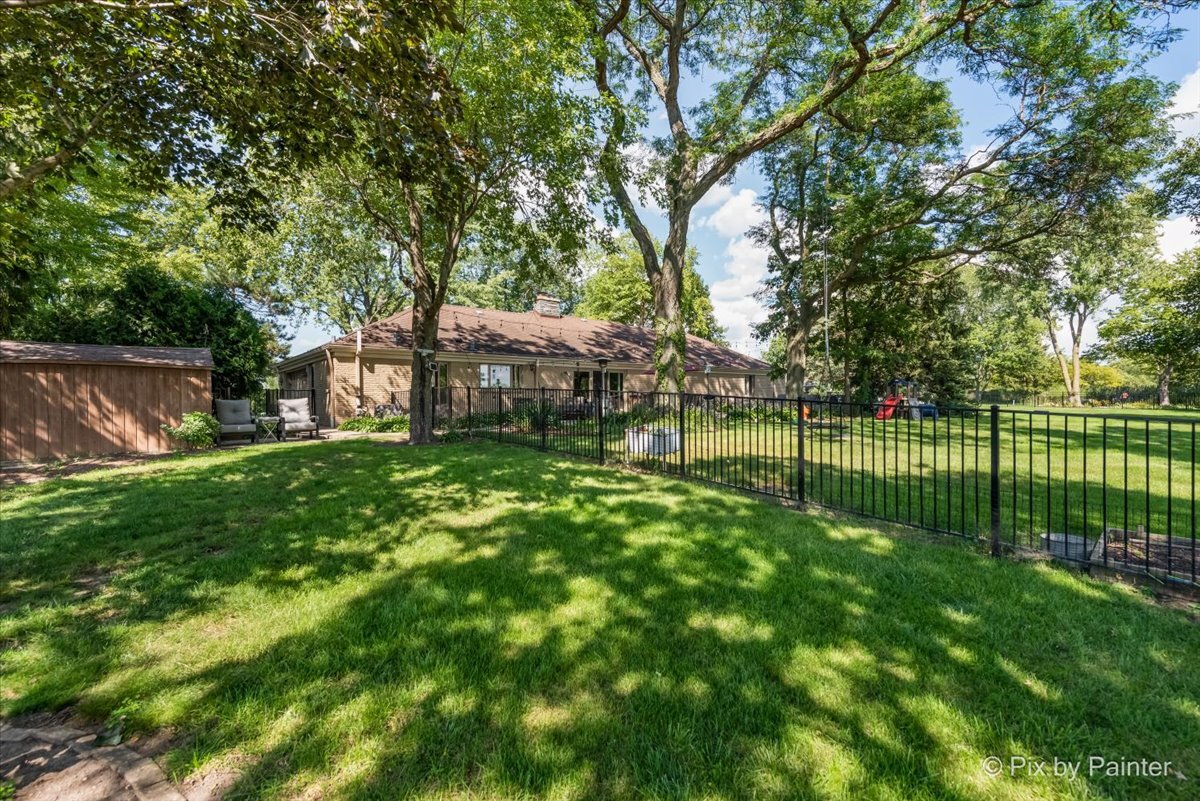 169 Crestview Court, Barrington, IL 60010