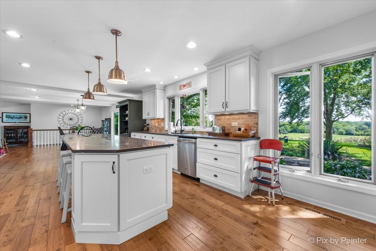 169 Crestview Court, Barrington, IL 60010