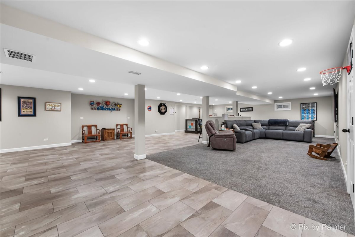 169 Crestview Court, Barrington, IL 60010