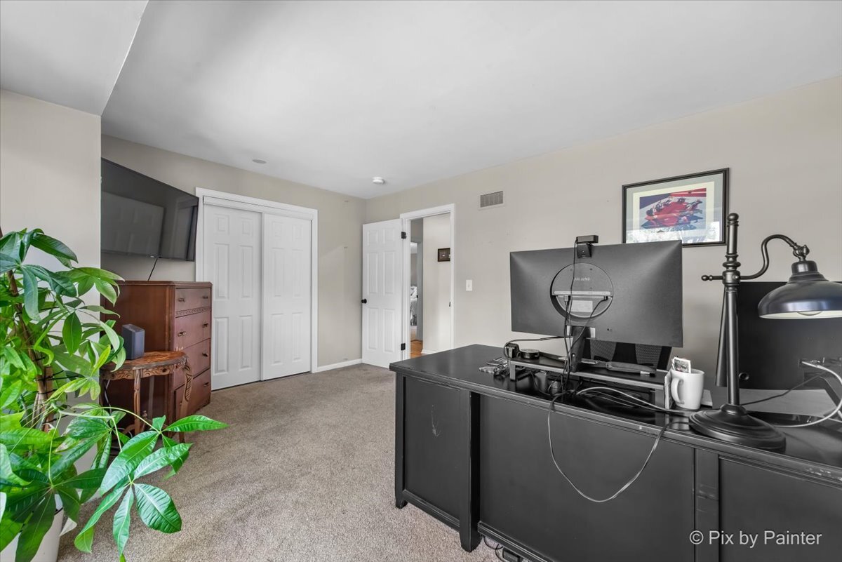 169 Crestview Court, Barrington, IL 60010