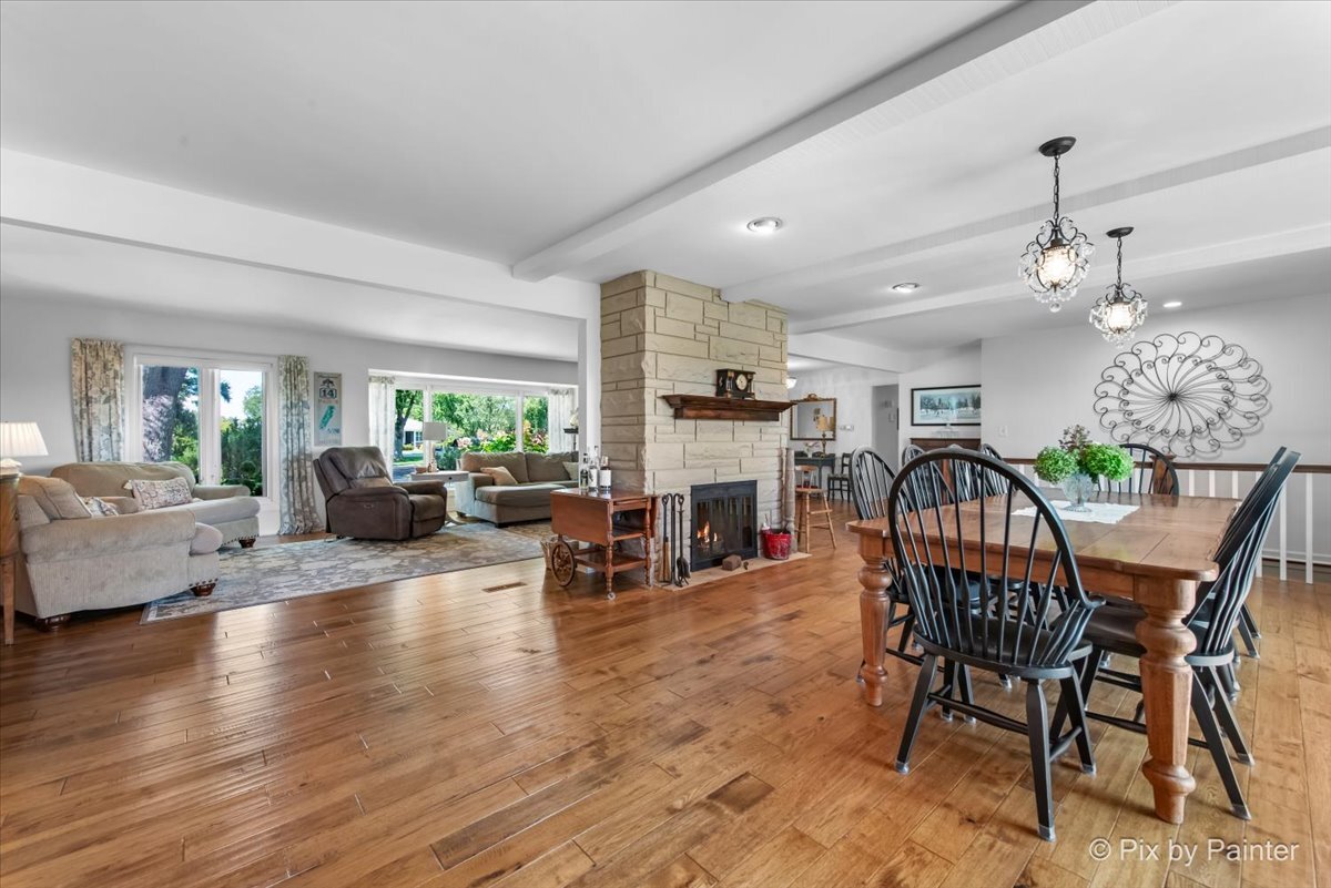 169 Crestview Court, Barrington, IL 60010