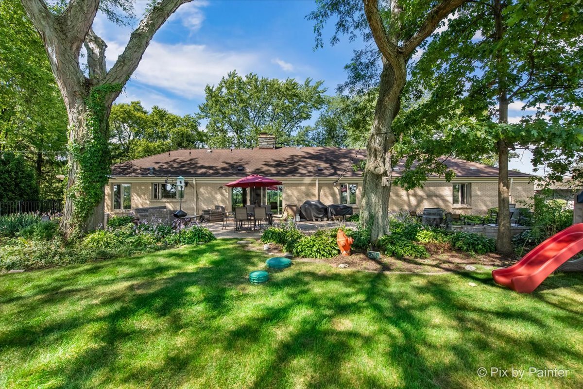 169 Crestview Court, Barrington, IL 60010