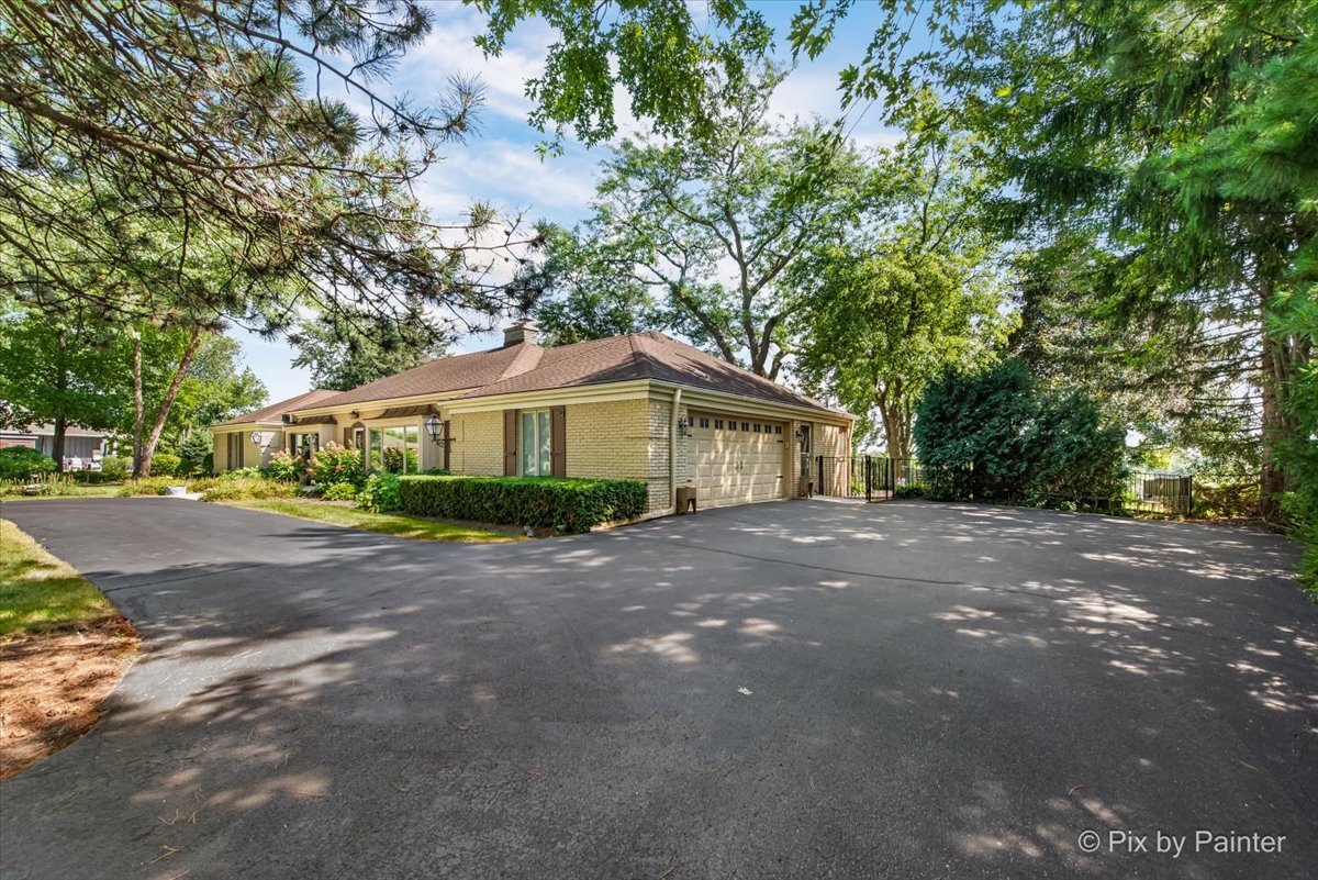 169 Crestview Court, Barrington, IL 60010
