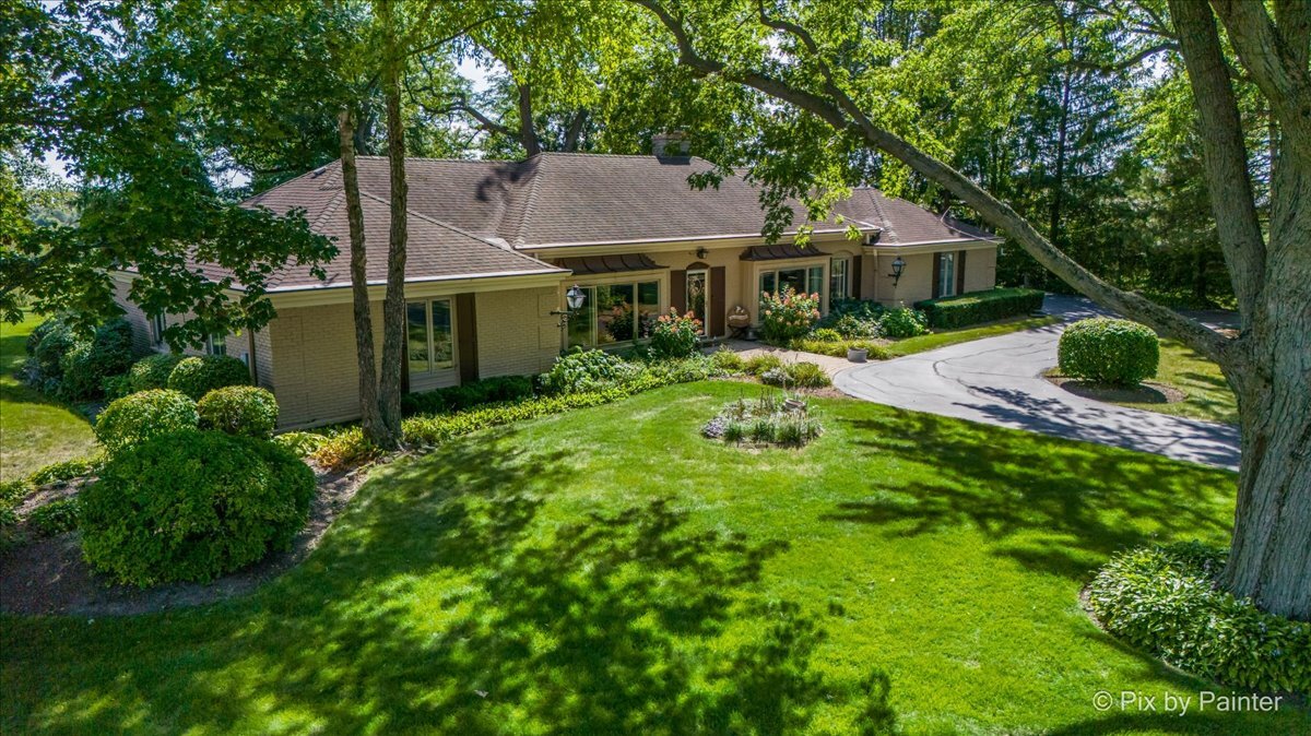 169 Crestview Court, Barrington, IL 60010