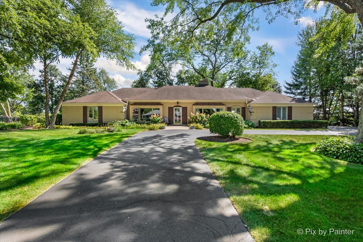 169 Crestview Court, Barrington, IL 60010