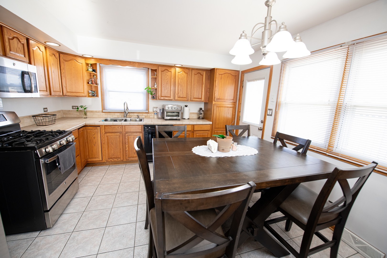 12507 S Tripp Avenue, Alsip, IL 60803