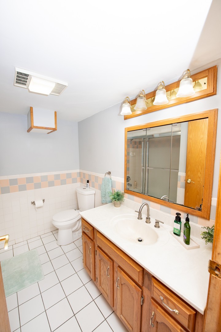 12507 S Tripp Avenue, Alsip, IL 60803