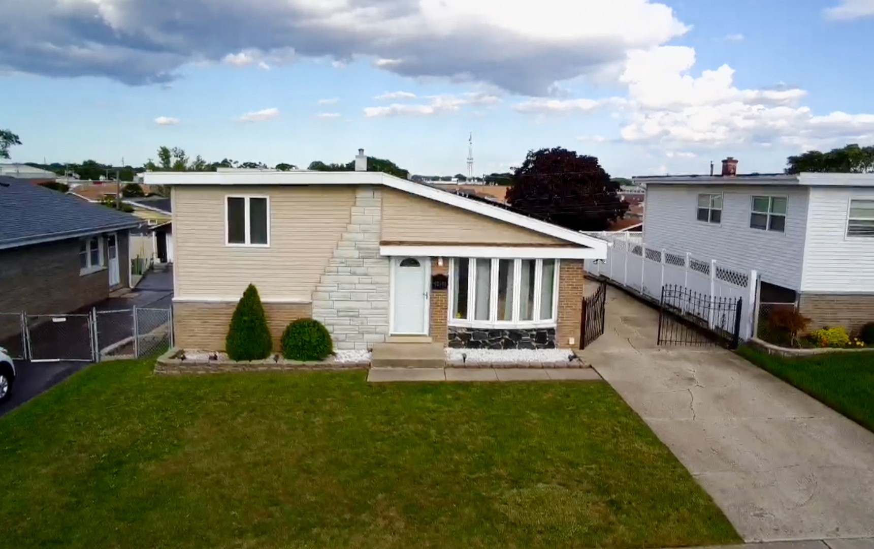 12507 S Tripp Avenue, Alsip, IL 60803
