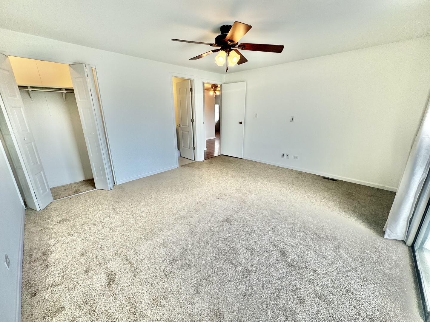 102 N Salem Drive #102, Schaumburg, IL 60194
