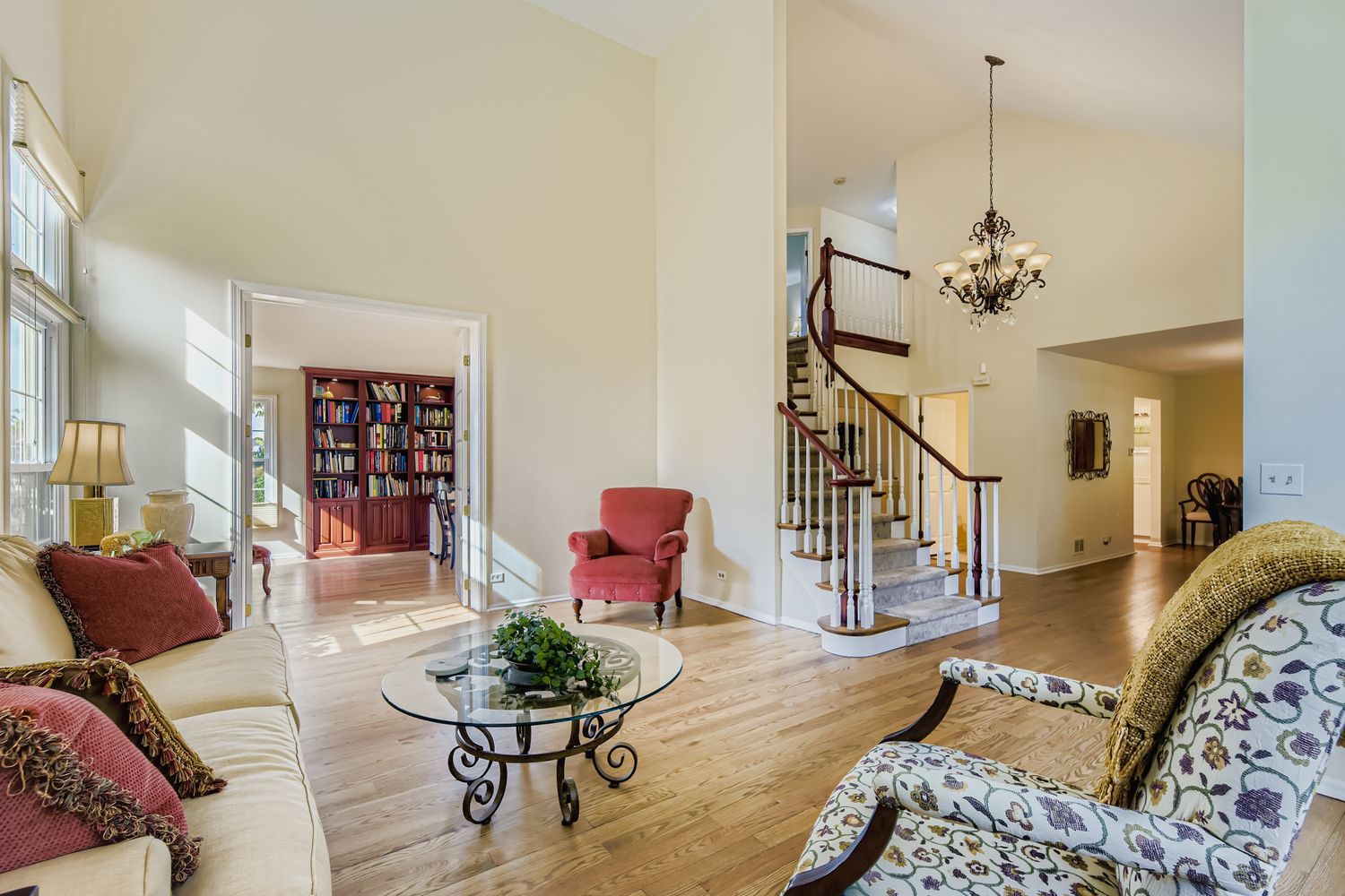 555 Coventry Lane, Buffalo Grove, IL 60089