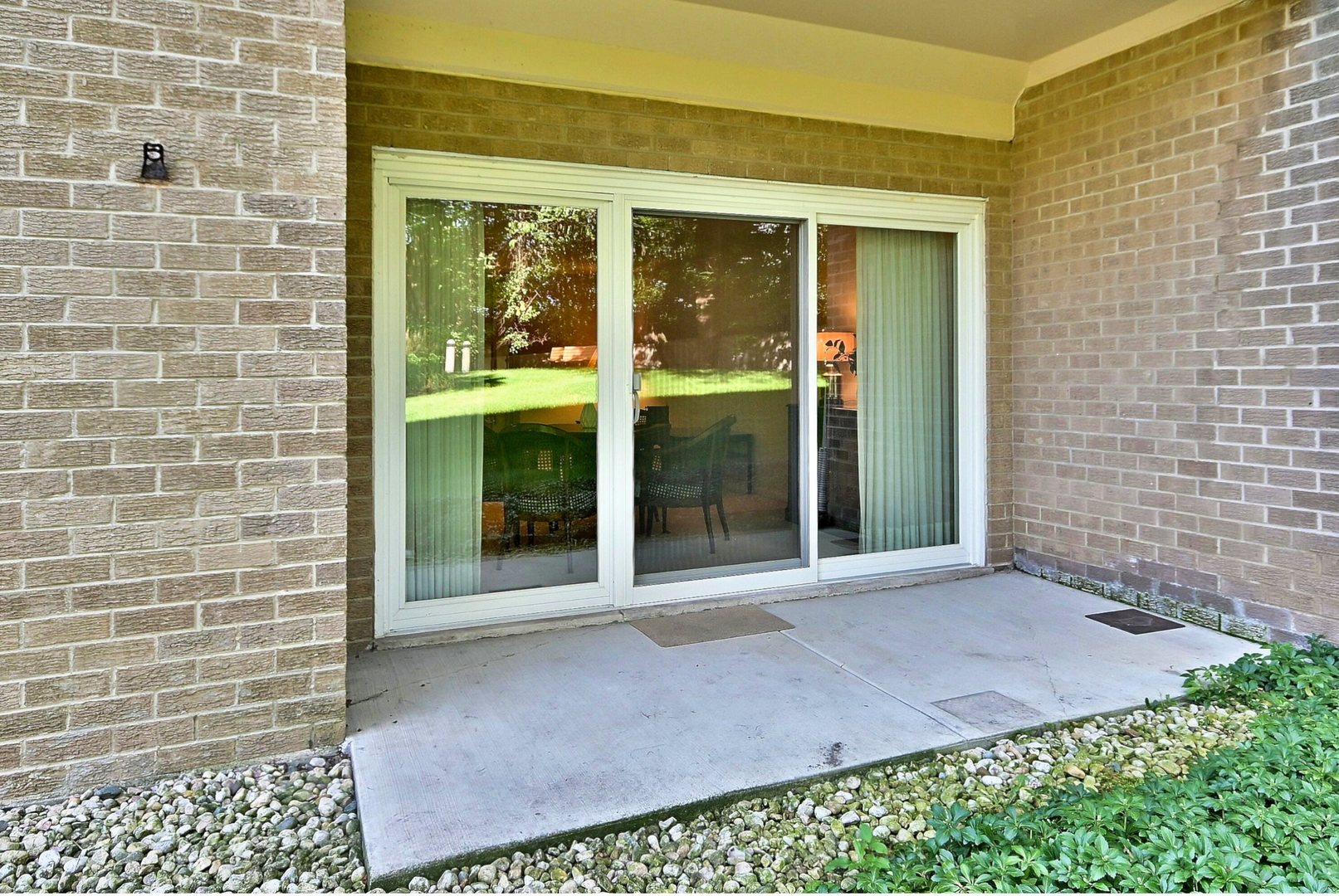 1 Oak Brook Club Drive #A105, Oak Brook, IL 60523