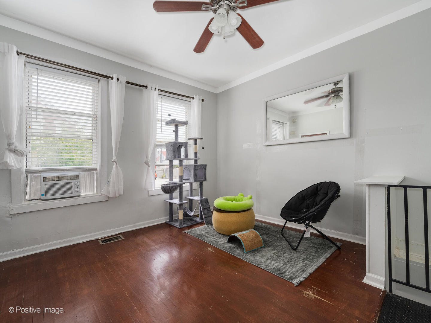 917 W 34th Place, Chicago, IL 60608