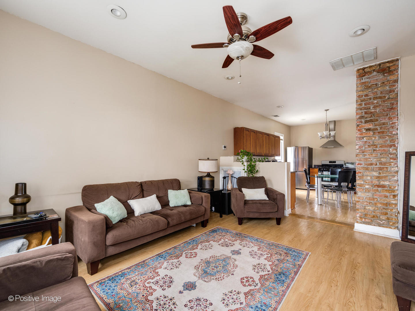 917 W 34th Place, Chicago, IL 60608