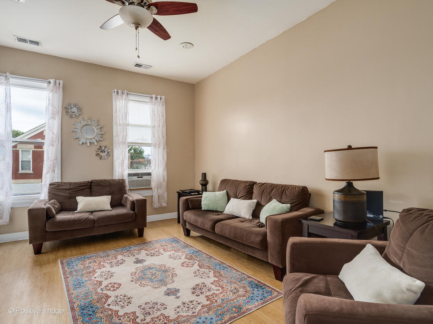 917 W 34th Place, Chicago, IL 60608