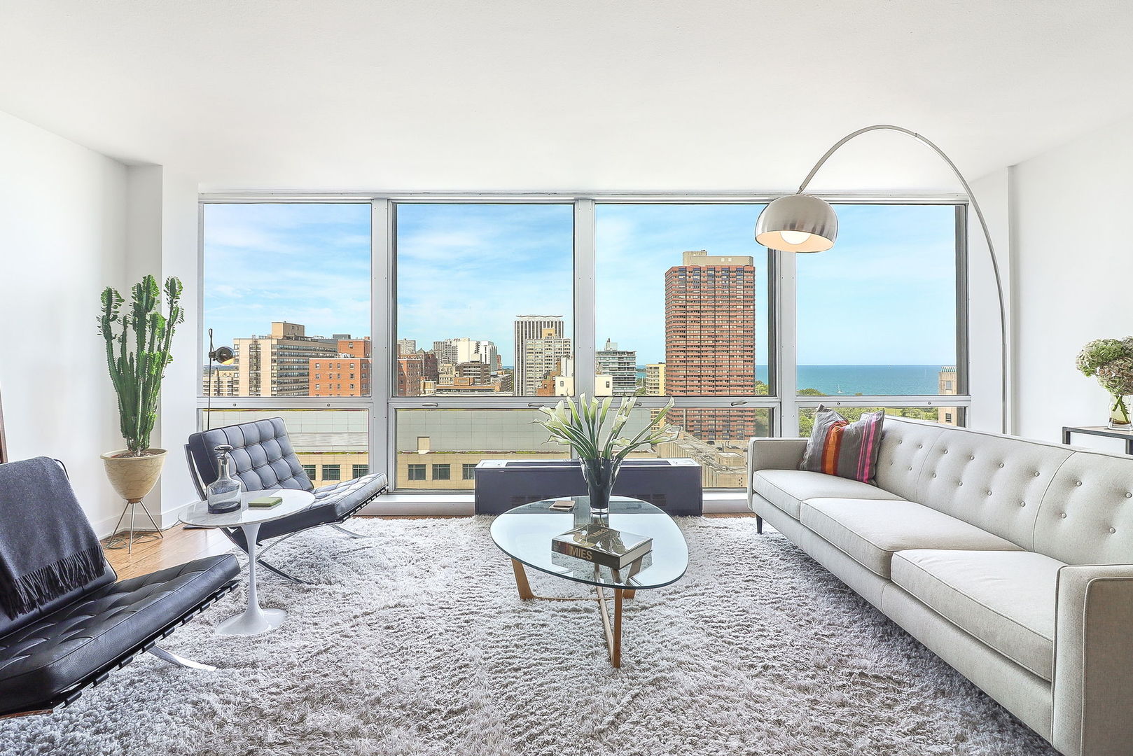 330 W DIVERSEY Avenue #1908, Chicago, IL 60657