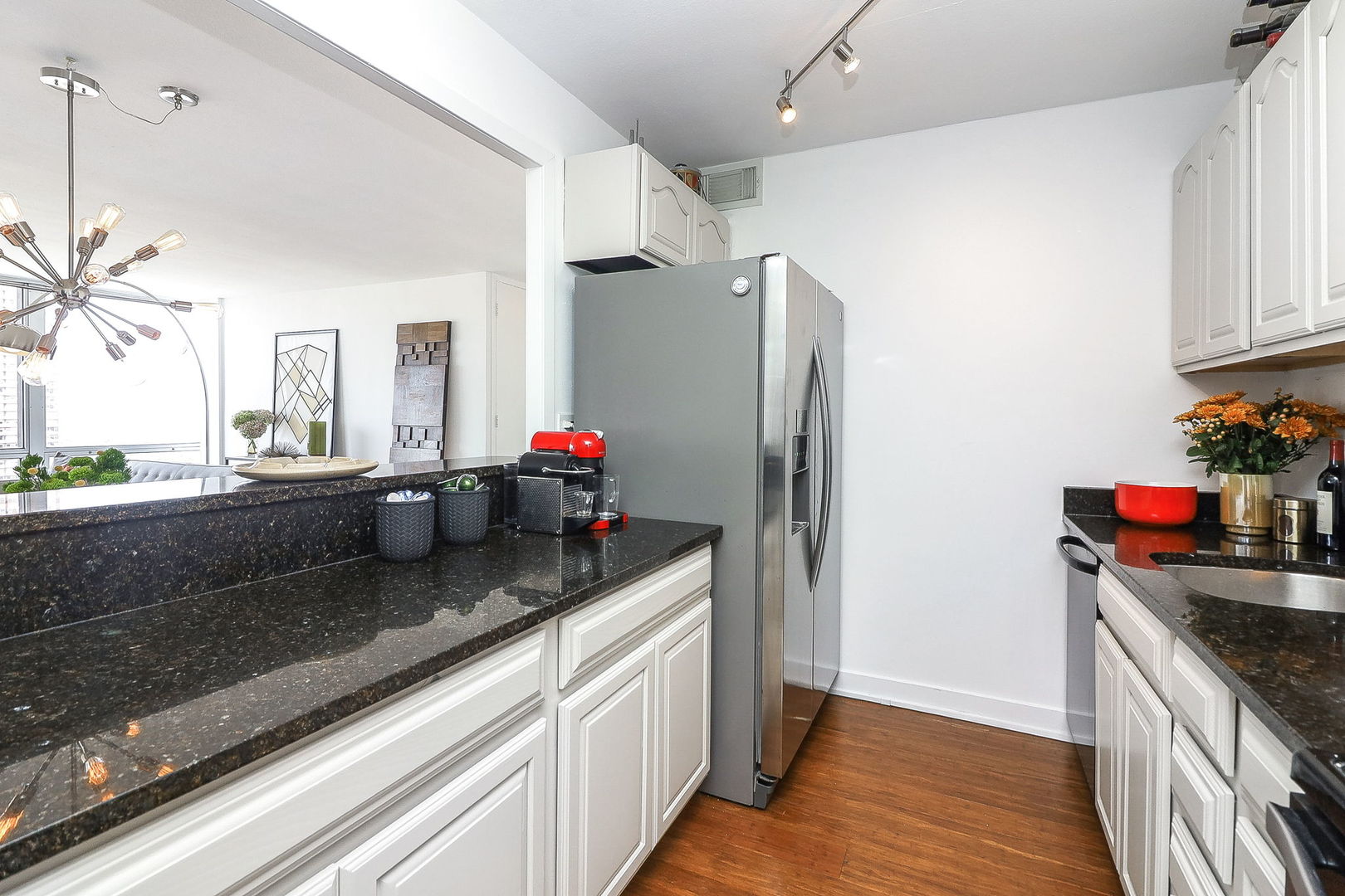 330 W DIVERSEY Avenue #1908, Chicago, IL 60657