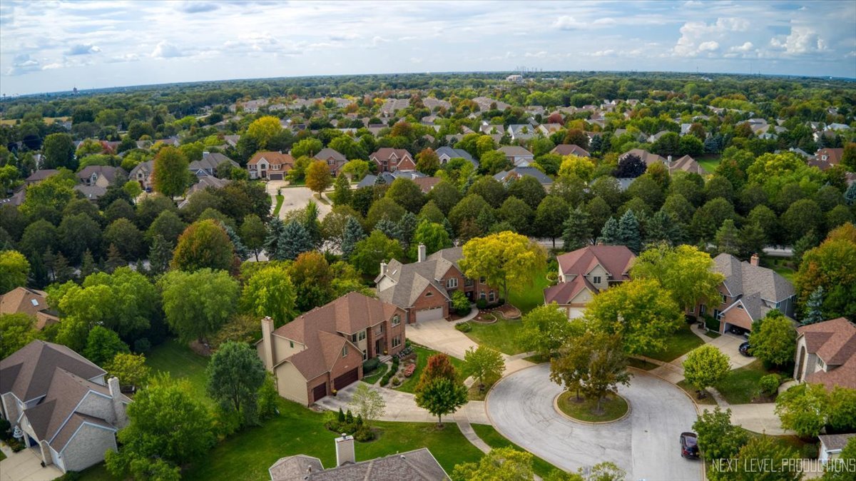 2321 Courtland Court, Aurora, IL 60502