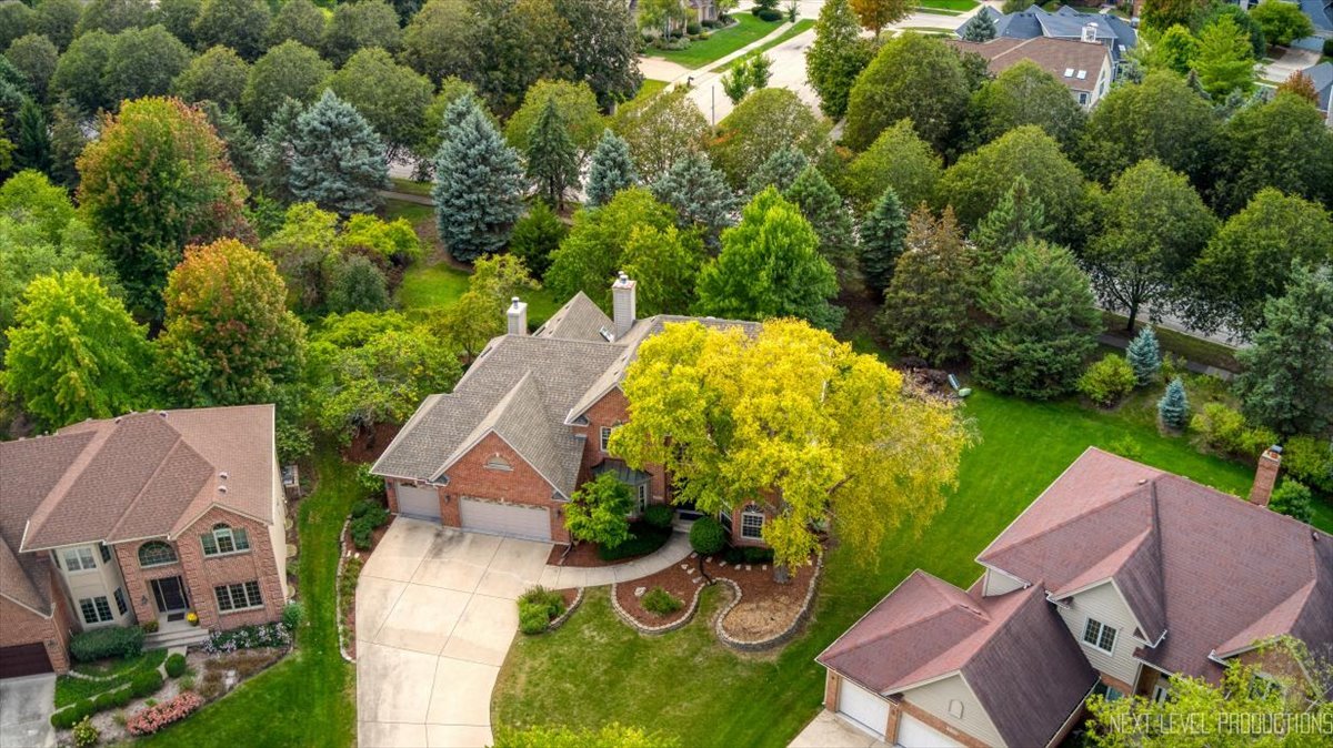 2321 Courtland Court, Aurora, IL 60502