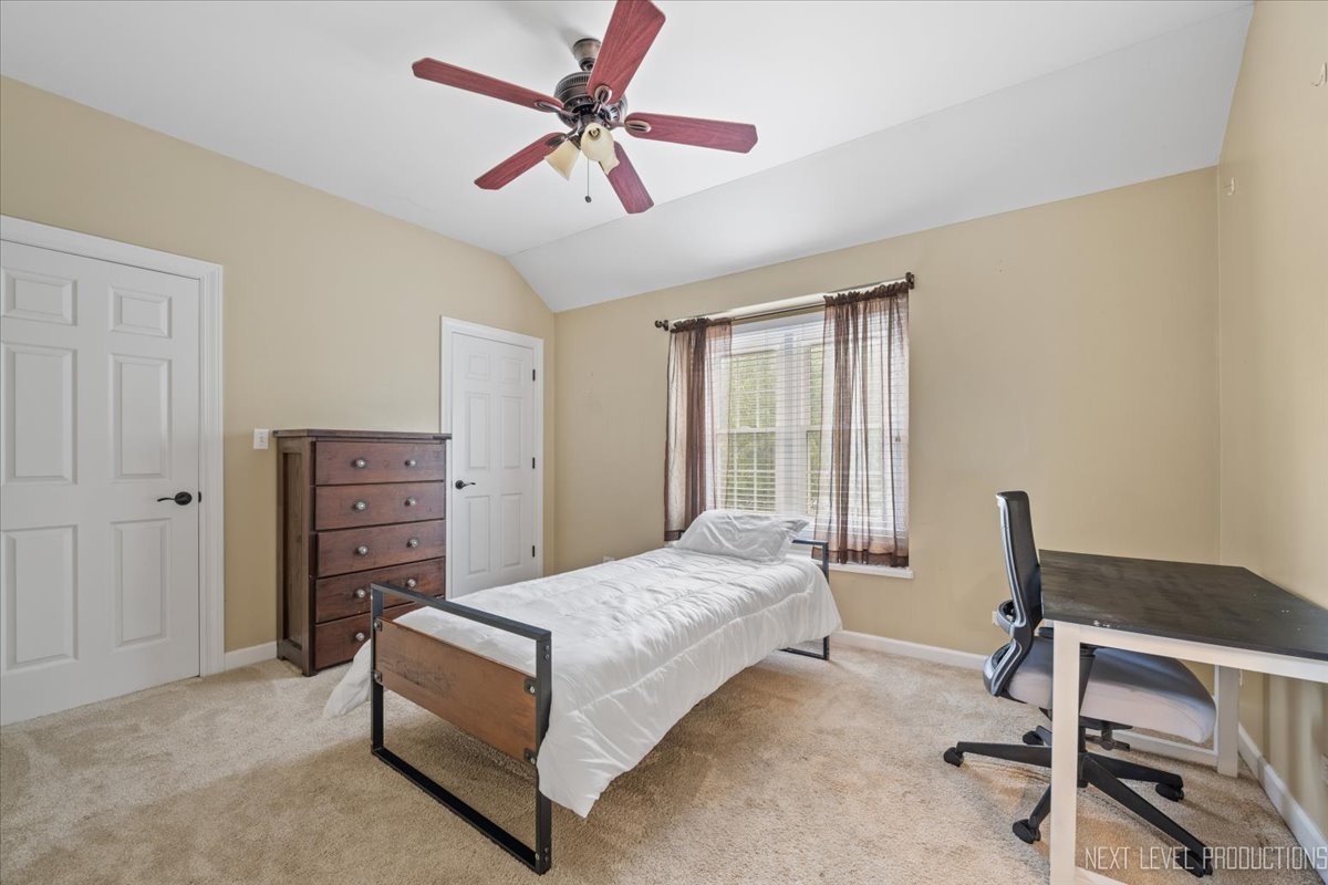2321 Courtland Court, Aurora, IL 60502