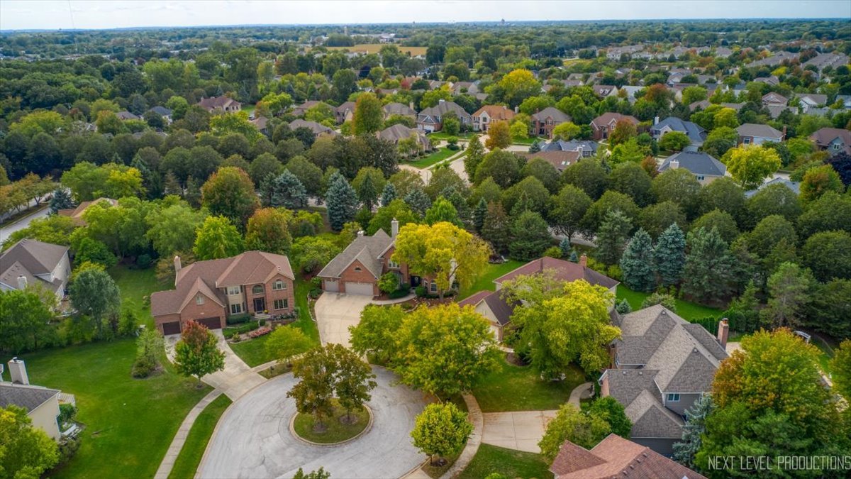 2321 Courtland Court, Aurora, IL 60502