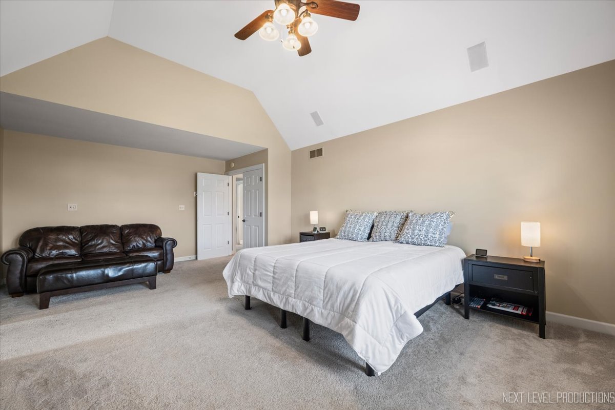2321 Courtland Court, Aurora, IL 60502