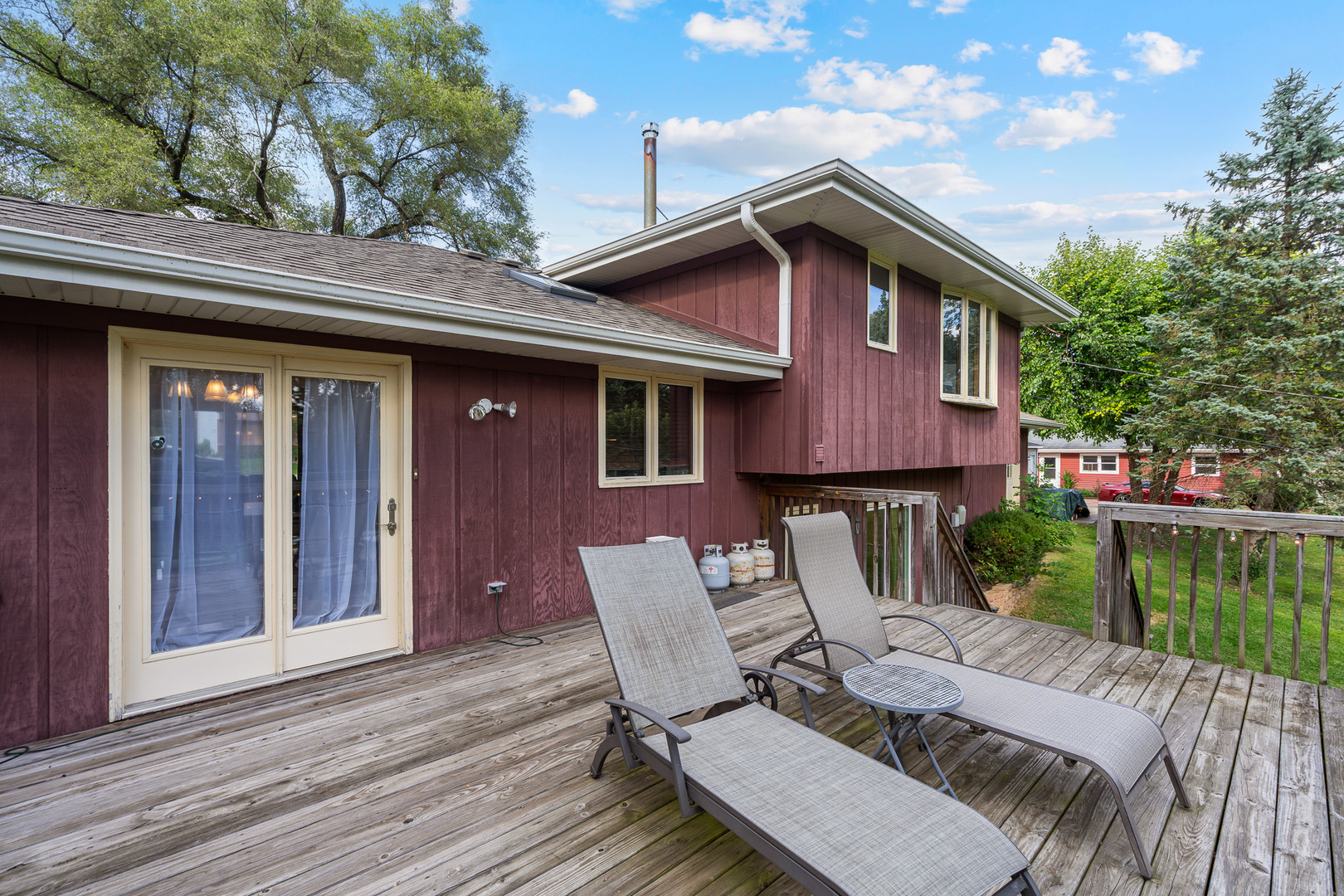 28W605 Barnes Avenue, West Chicago, IL 60185
