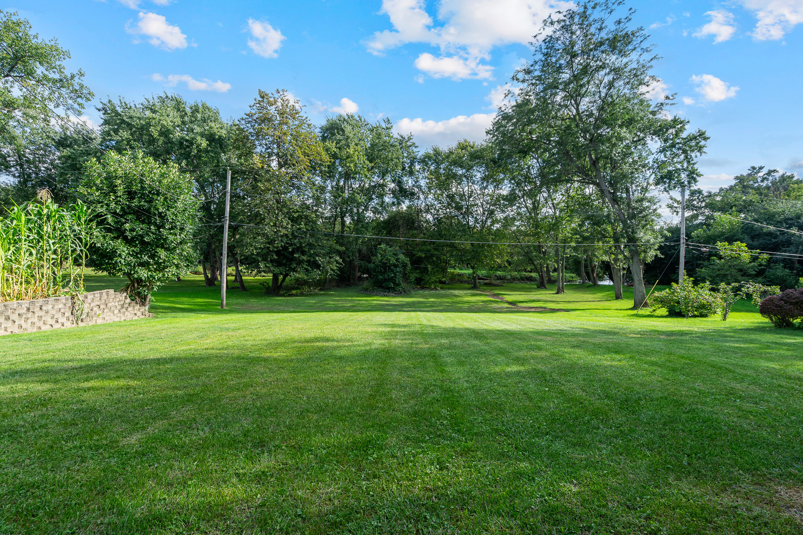 28W605 Barnes Avenue, West Chicago, IL 60185
