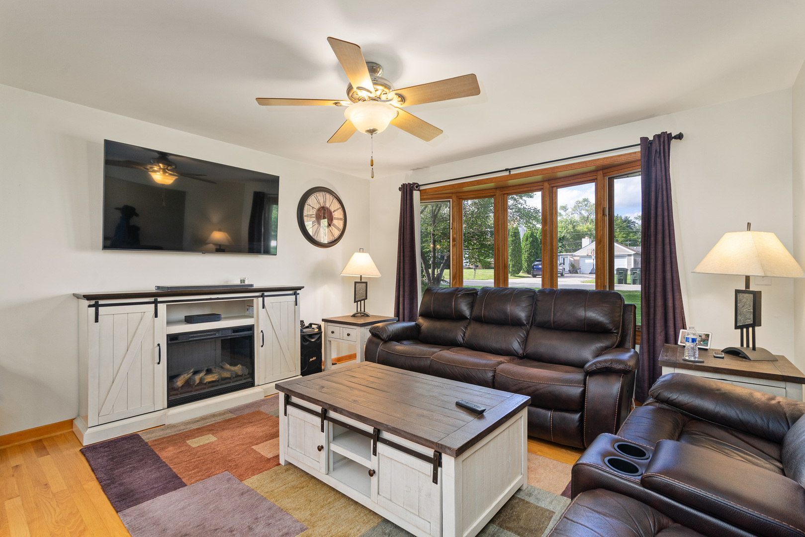 28W605 Barnes Avenue, West Chicago, IL 60185