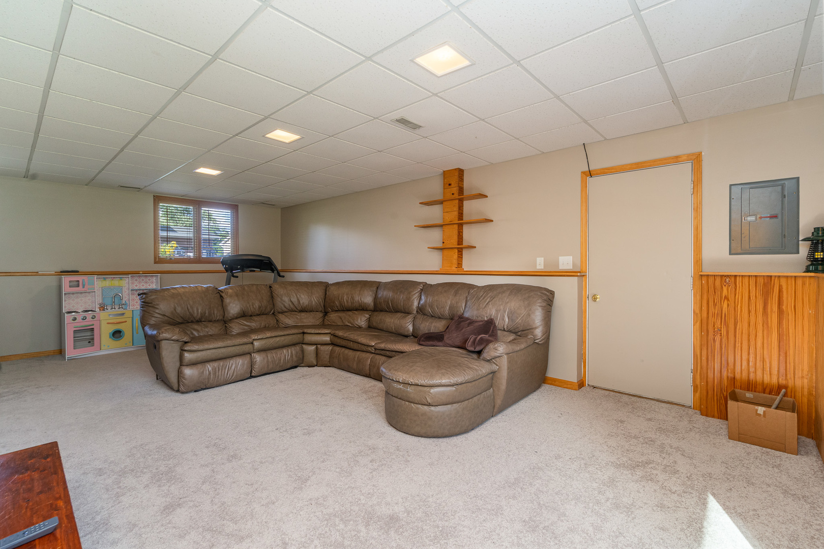 28W605 Barnes Avenue, West Chicago, IL 60185