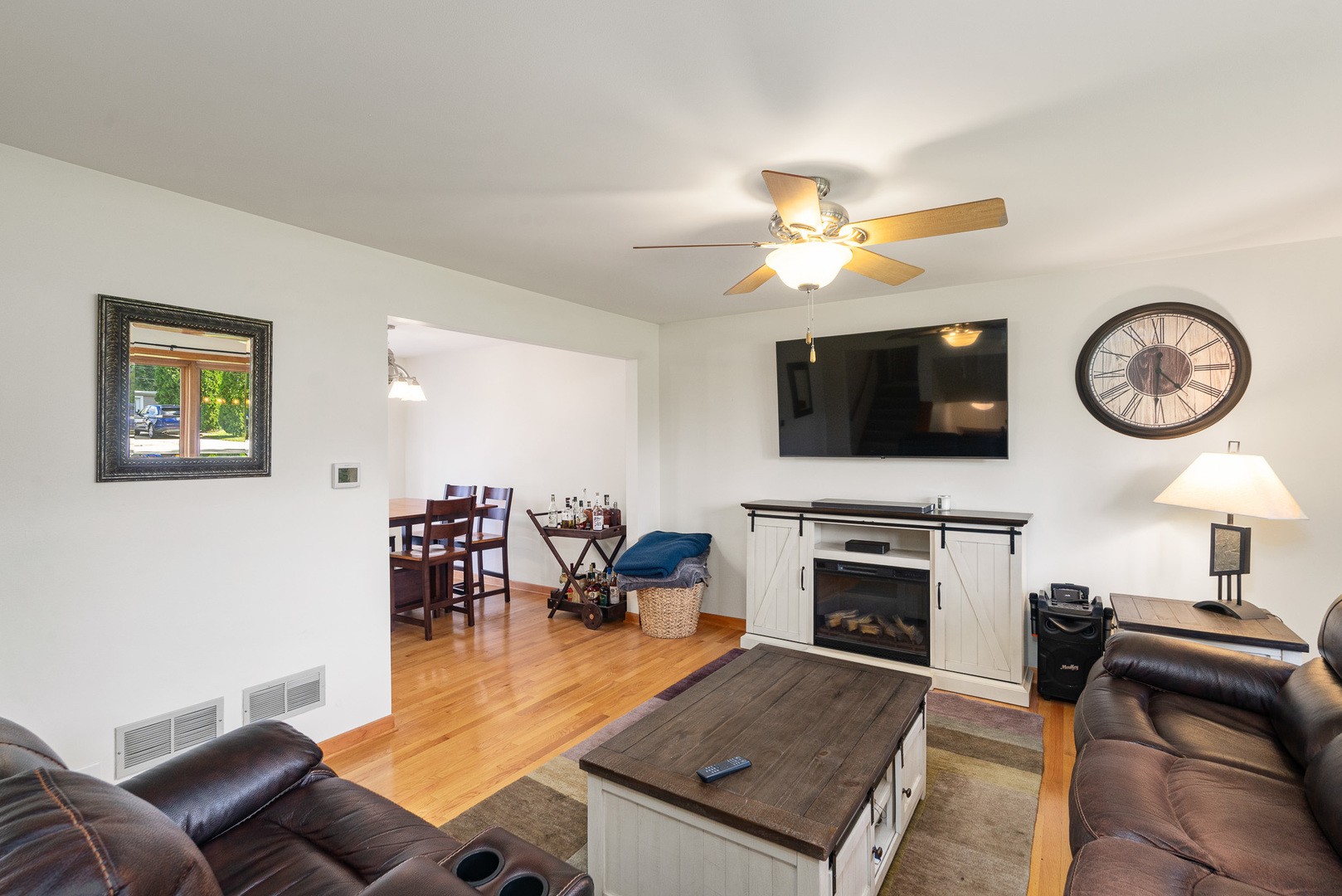 28W605 Barnes Avenue, West Chicago, IL 60185
