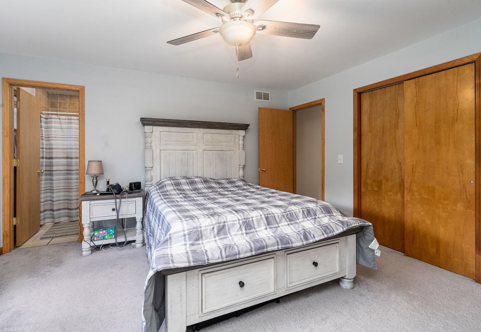 28W605 Barnes Avenue, West Chicago, IL 60185