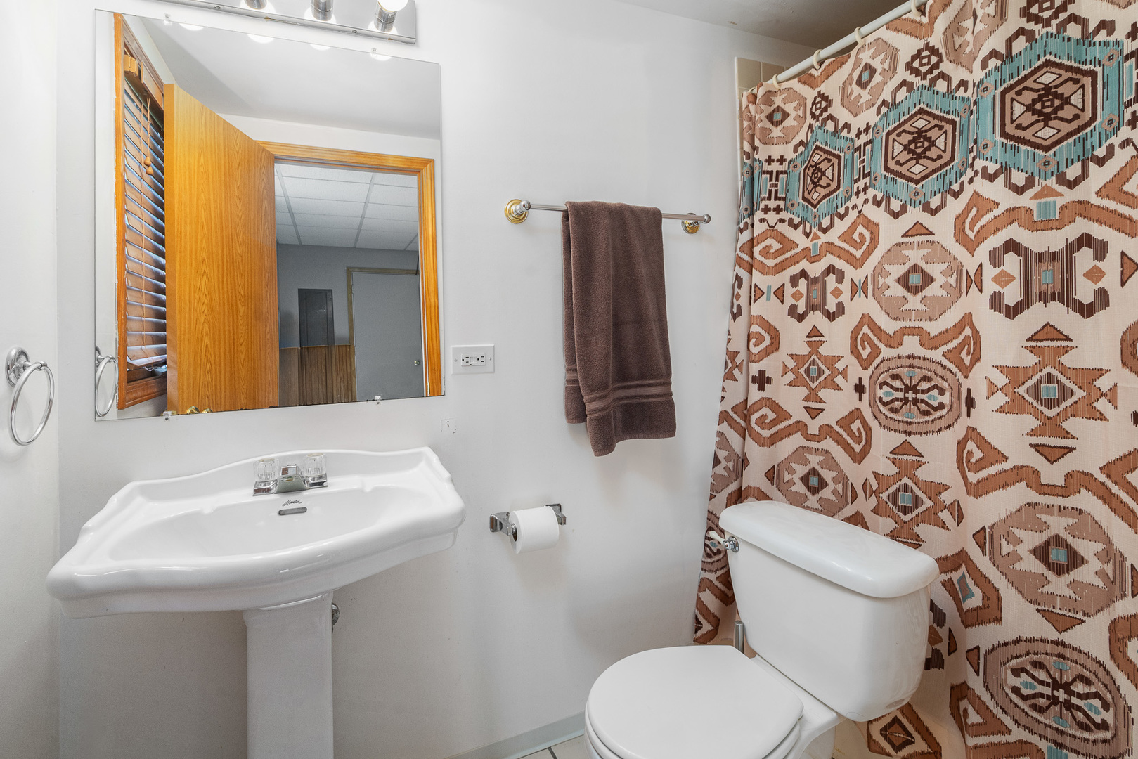 28W605 Barnes Avenue, West Chicago, IL 60185