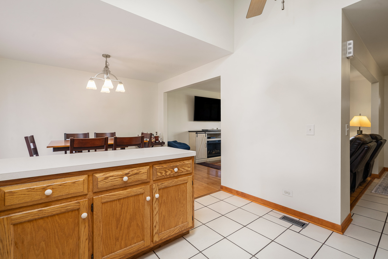 28W605 Barnes Avenue, West Chicago, IL 60185
