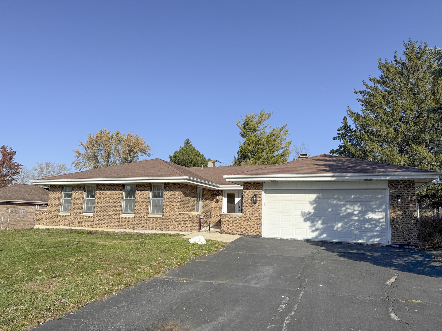 823 Bradoc Street, Chicago Heights, IL 60411