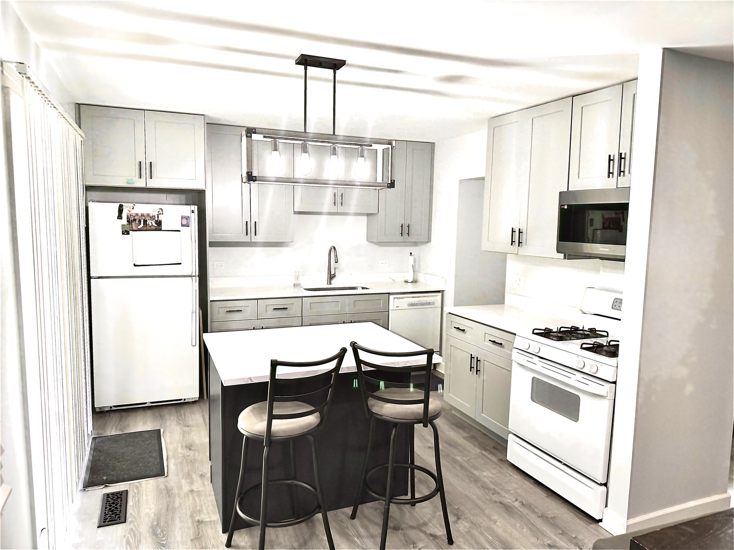 230 Delaware Drive, Bolingbrook, IL 60440