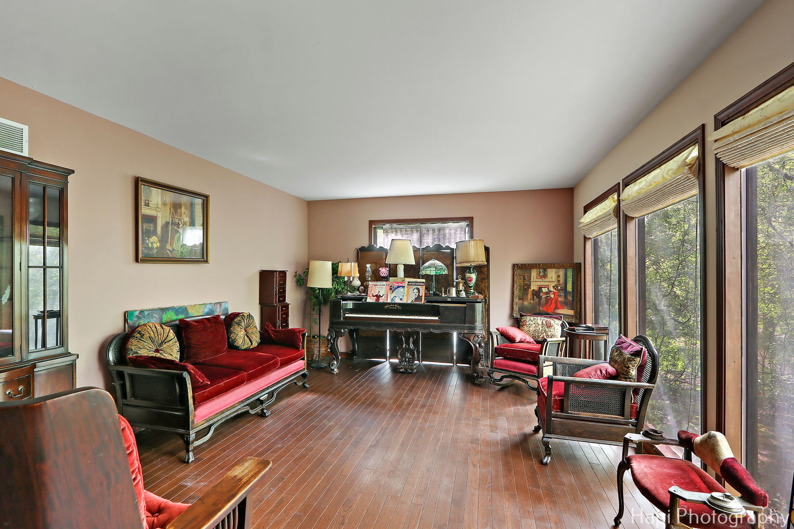 24570 W Middle Fork Road, Barrington, IL 60010