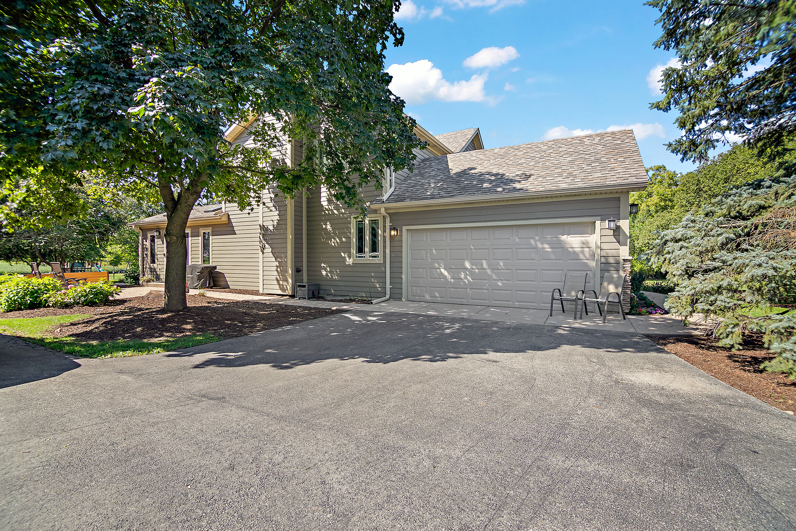15551 W Baker Road, Manhattan, IL 60442