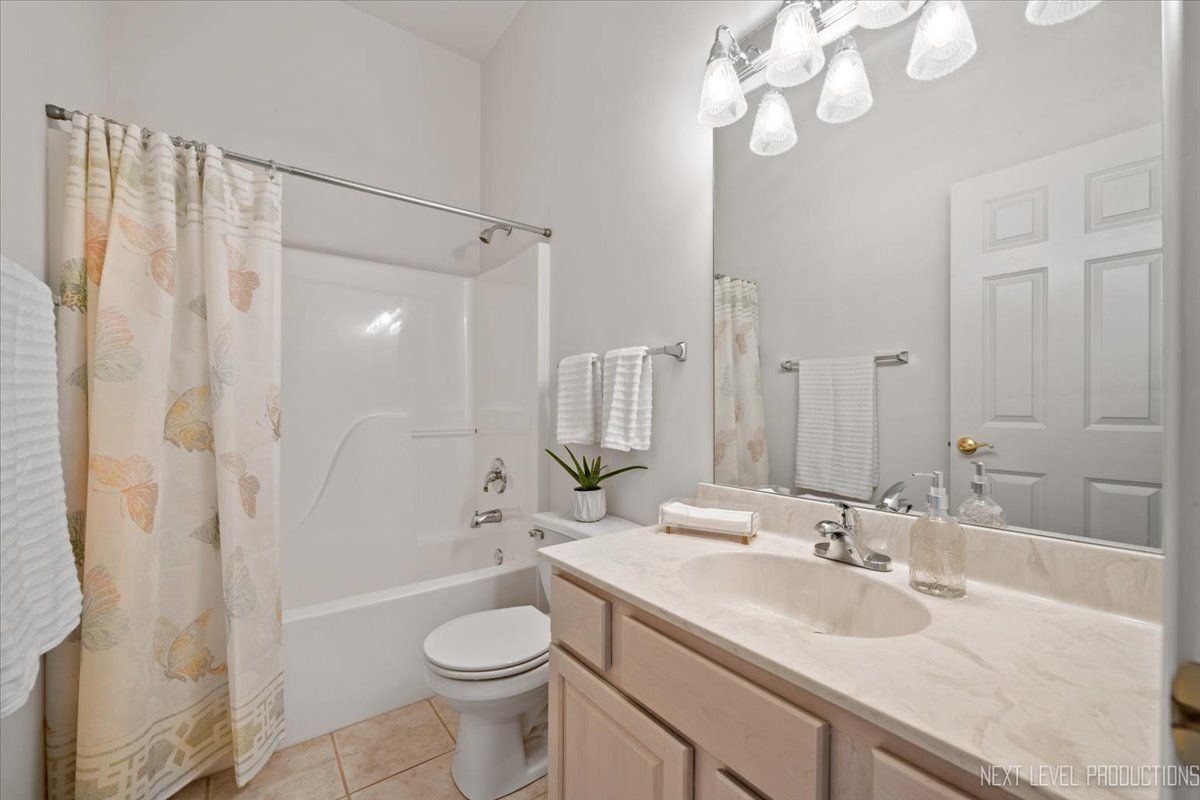 710 Sanctuary Lane, Joliet, IL 60435